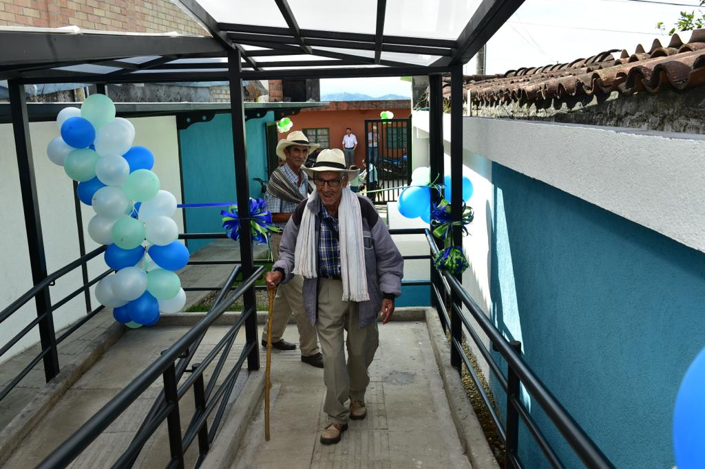 276ef953 28bd 14ff 2328 500a0e13f12f