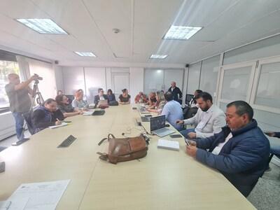 444c77e0 563b 2f0f 0458 c6e03f59