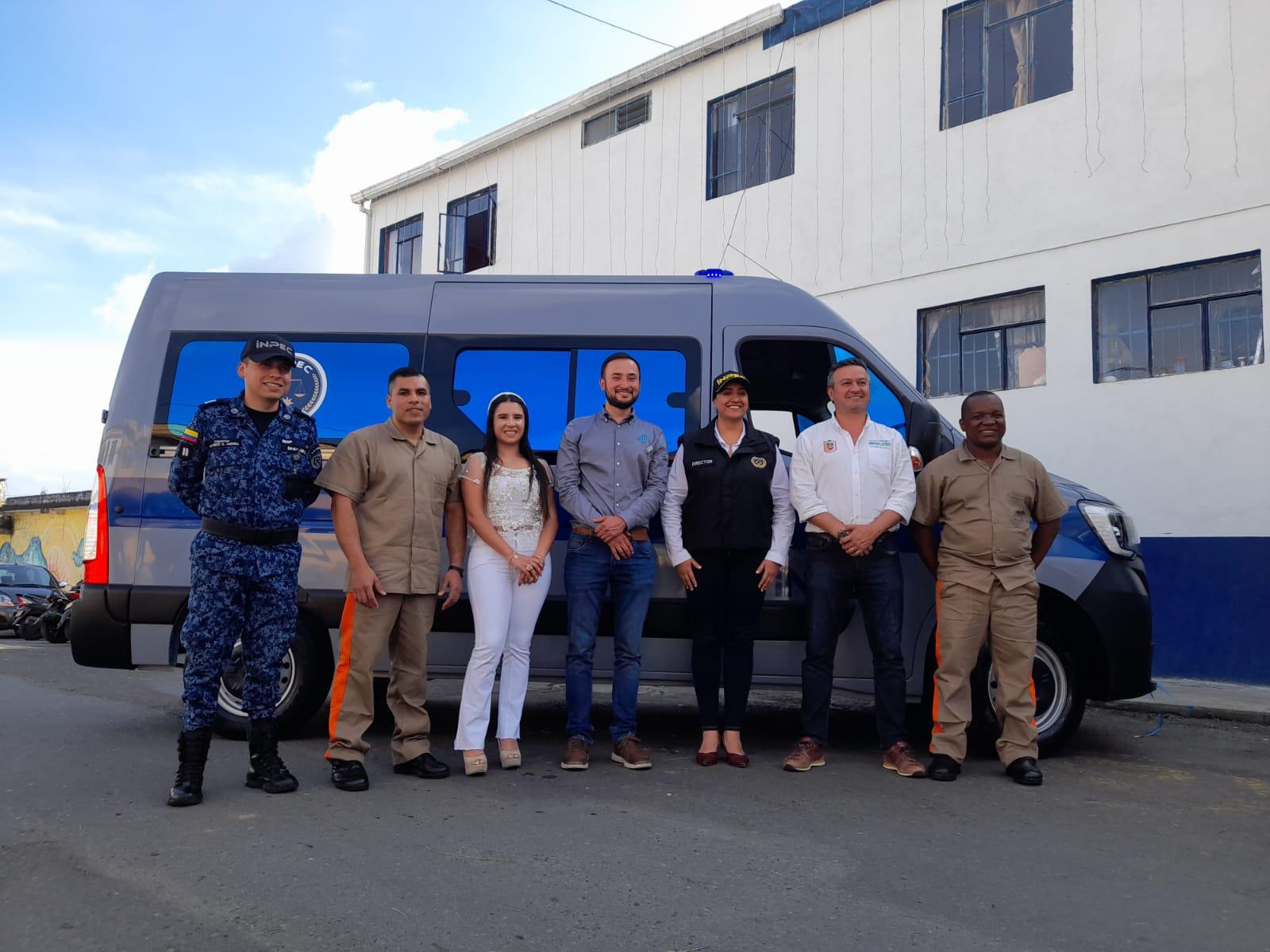 4b2dfa03 5760 0183 3c19 3a0865e7a6ec