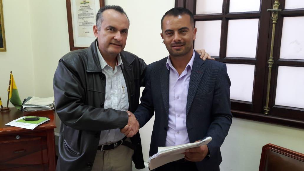 4da1c3a9 3652 12fe 35c6 6a2c97d98e65