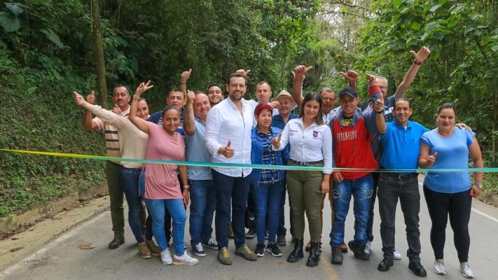 52e4203a f493 c4b0 5a09 07f4ed802ef3