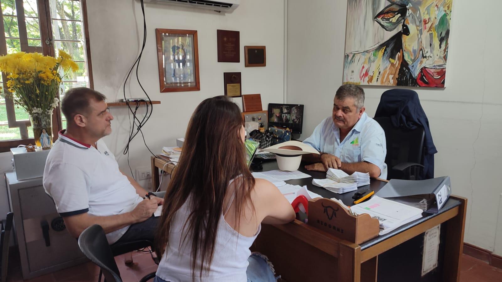 659c019a ac5e 8876 57b2 41084b885a5f