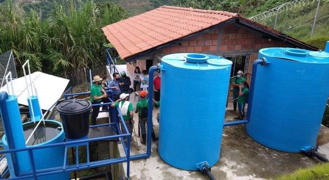 7d2b49e7 f4c4 809e 27be c91cf0cd1079