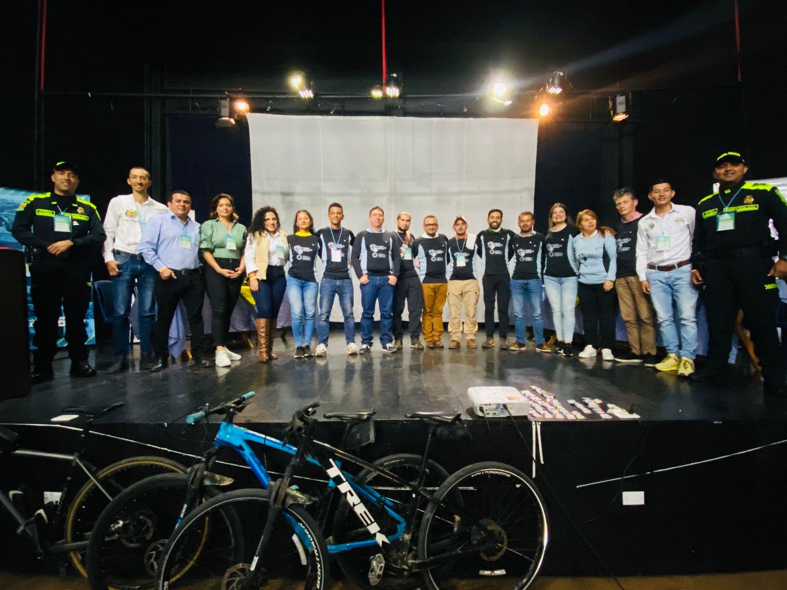 9880ed35 b41f 77f0 21ea 00b7649ce247