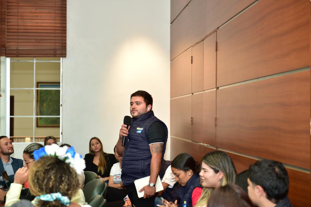 9d8f521d e47f 96e2 18fc 087bf414b034