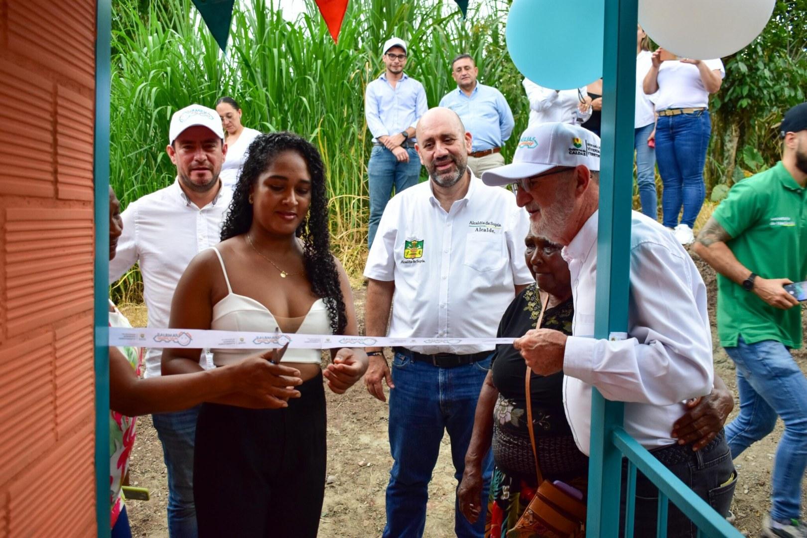 Entrega de viviendas Supia 3 2048x1365