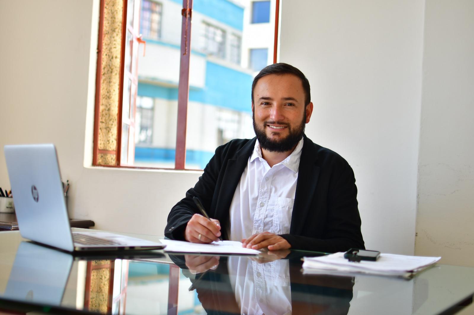 RENUNCIA SECRETARIO DE VIVIENDA