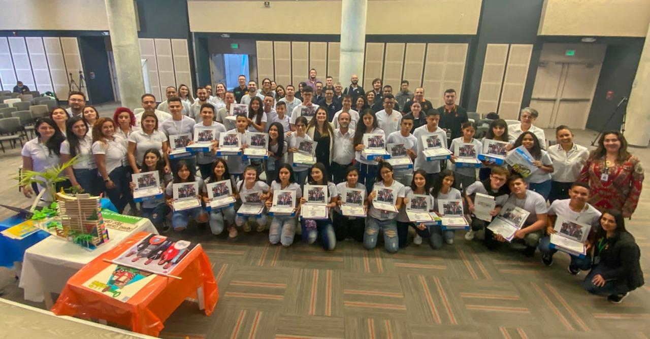 c6439a72 4bcd 8fff cd26 c5ca5d2f31ec