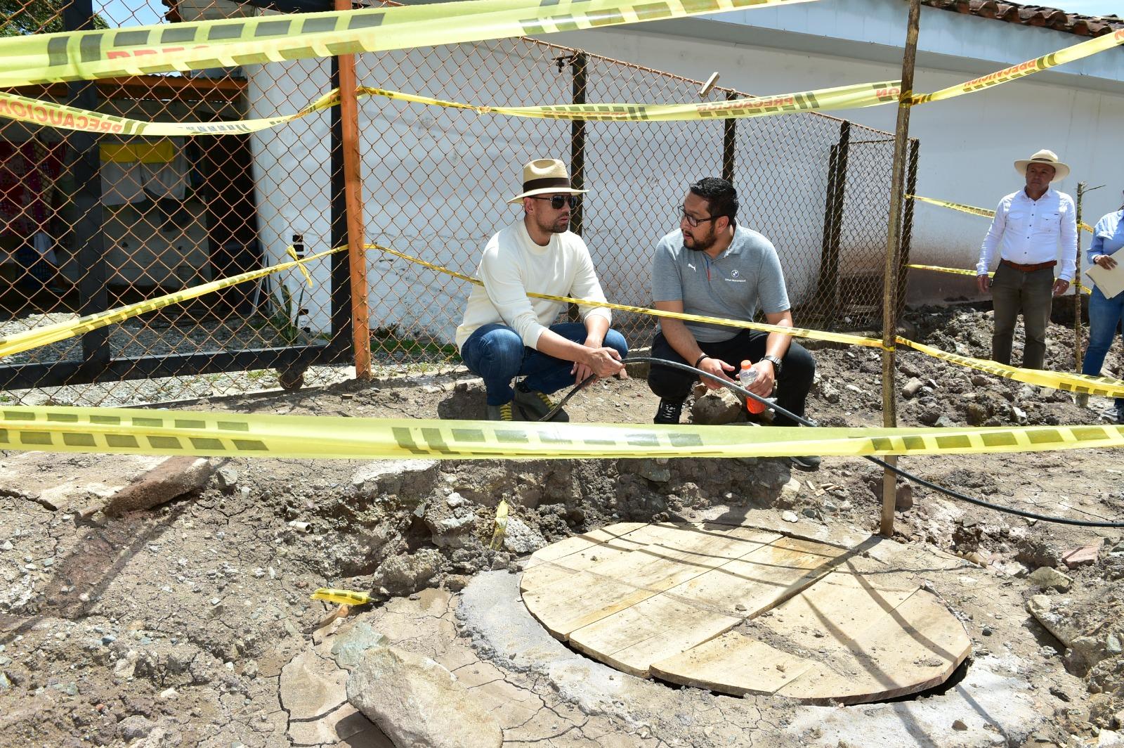 d547e189 2d9a f212 4912 effc326ec02e