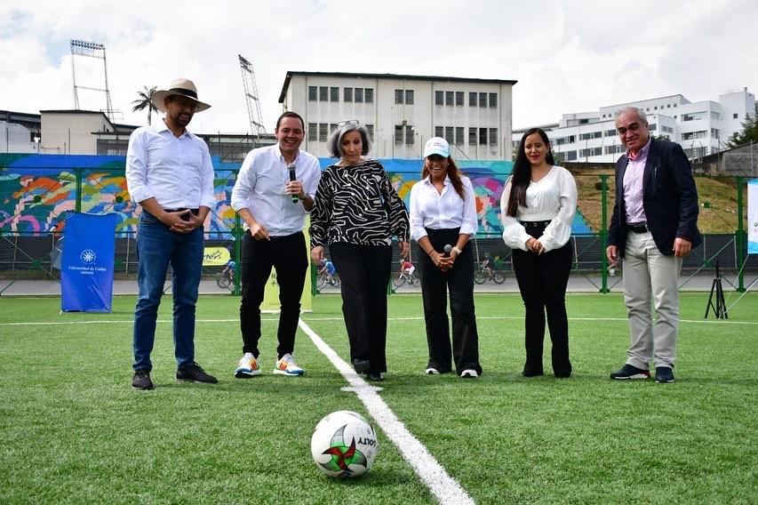 e728e881 3645 215f b90a de301dfc569f