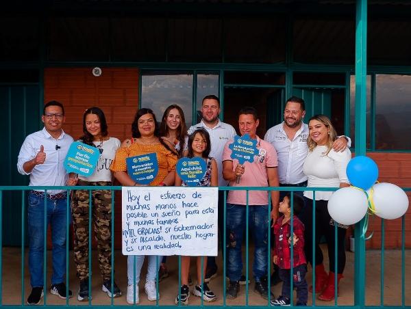 f682a4d5 2574 6b7b ed90 2514e847347e