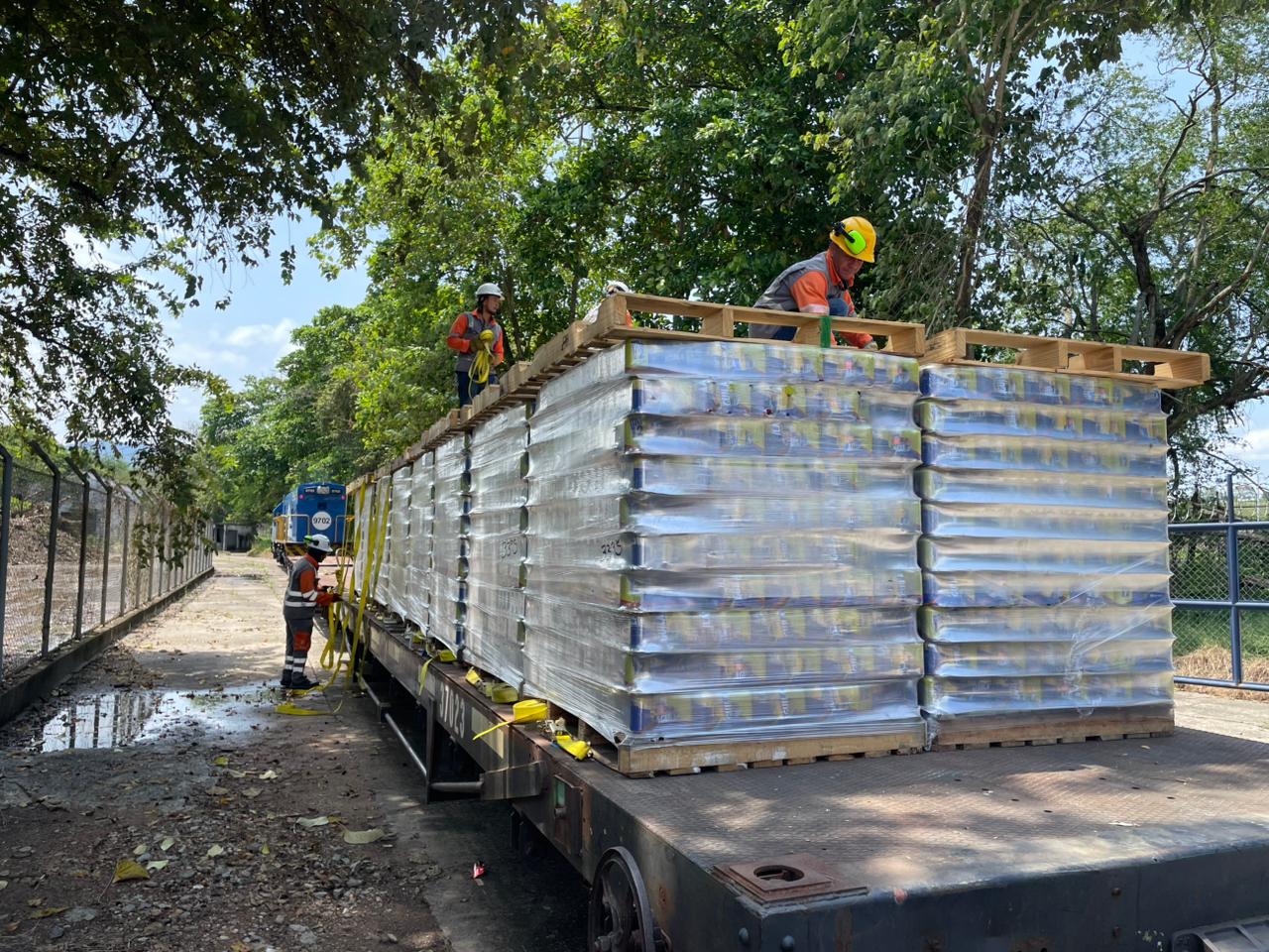 Grupo Anticontrabando de Caldas fortalece el control de la logistica de cervezas en el tren intermod