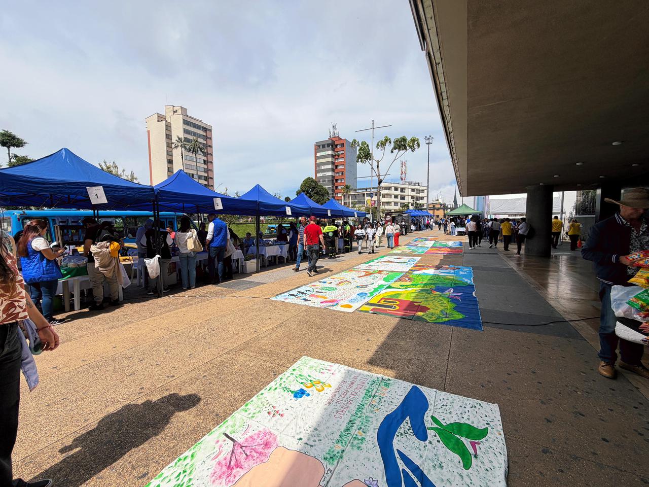 Gobierno Abierto de Caldas se vinculo a la Feria de Servicios en conmemoracion del Dia Nacional de la Memoria y Solidaridad con las Victimas