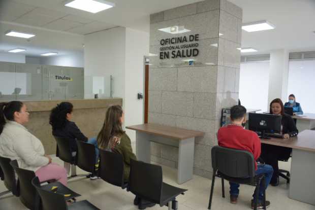 En la Oficina de Gestion al Usuario en Salud, Caldas fortalece acompanamiento a ciudadanos con dificultades en sus servicios medicos
