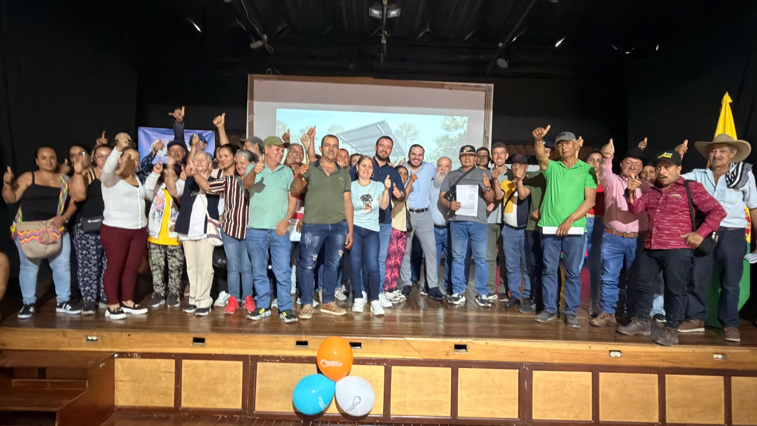 Gobierno de Caldas transforma la calidad de vida de 157 familias rurales con estufas ecoeficientes