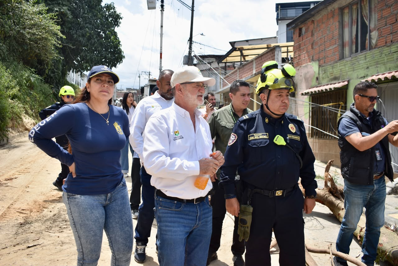 Gobernador, Henry Gutierrez, recorrio Villamaria y escucho a las familias afectadas: esta semana seguira verificando situaciones en otros municipios