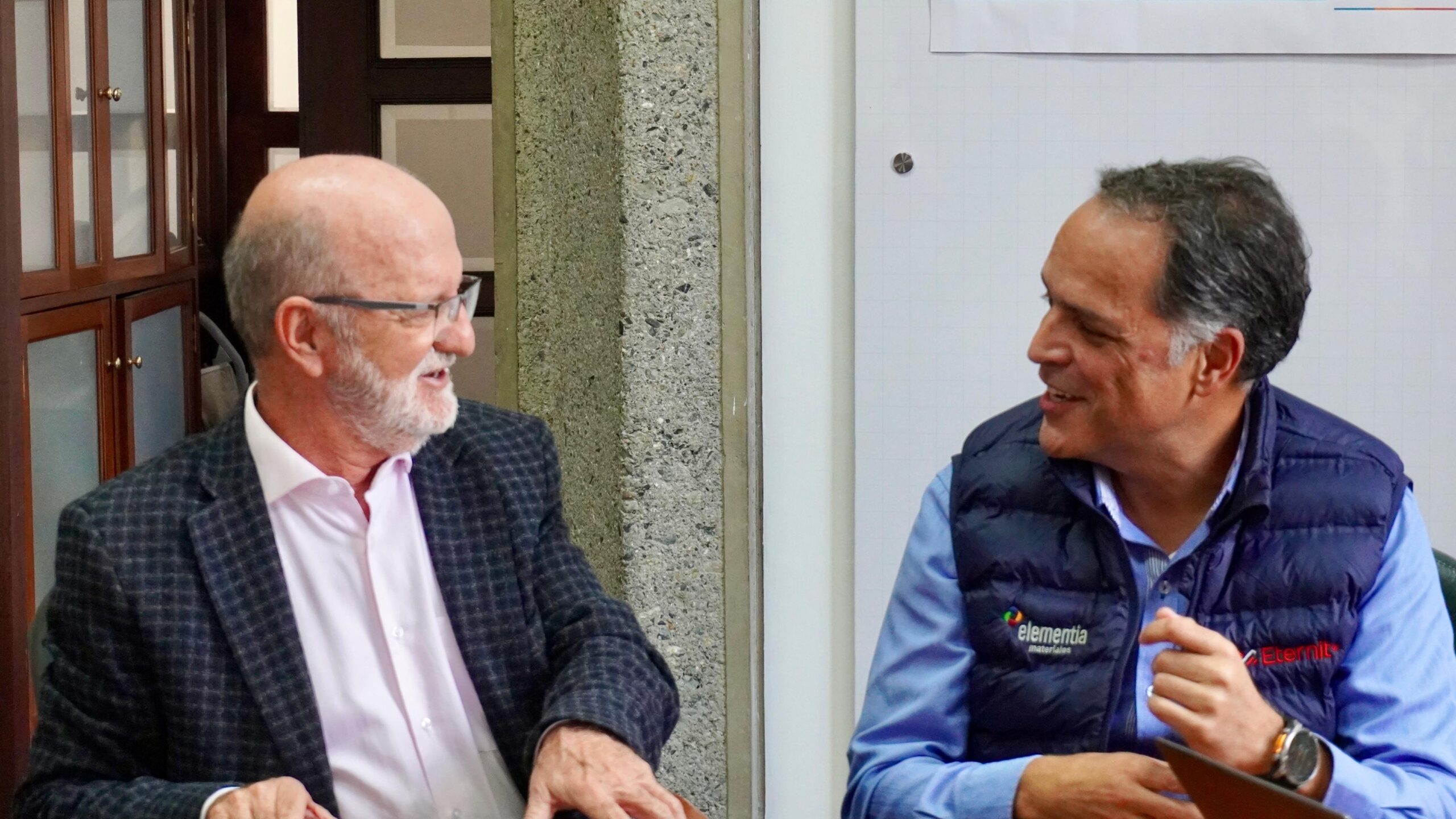 Gestion del Gobierno de Caldas con Eternit logra la donacion de dos viviendas industrializadas para familias damnificadas por el terremoto