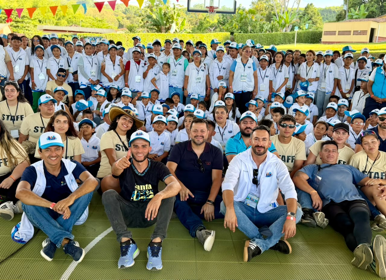 Con la participacion de cerca de 1.200 estudiantes de todo Caldas, cerro la IX edicion de Expoclubes 2026