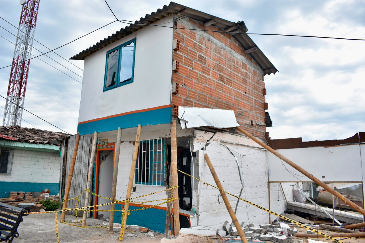 Gobierno de Caldas transfirio el total de los subsidios de arrendamiento a los municipios que solicitaron apoyo para los damnificados por el sismo: son cerca de $1.060 millones