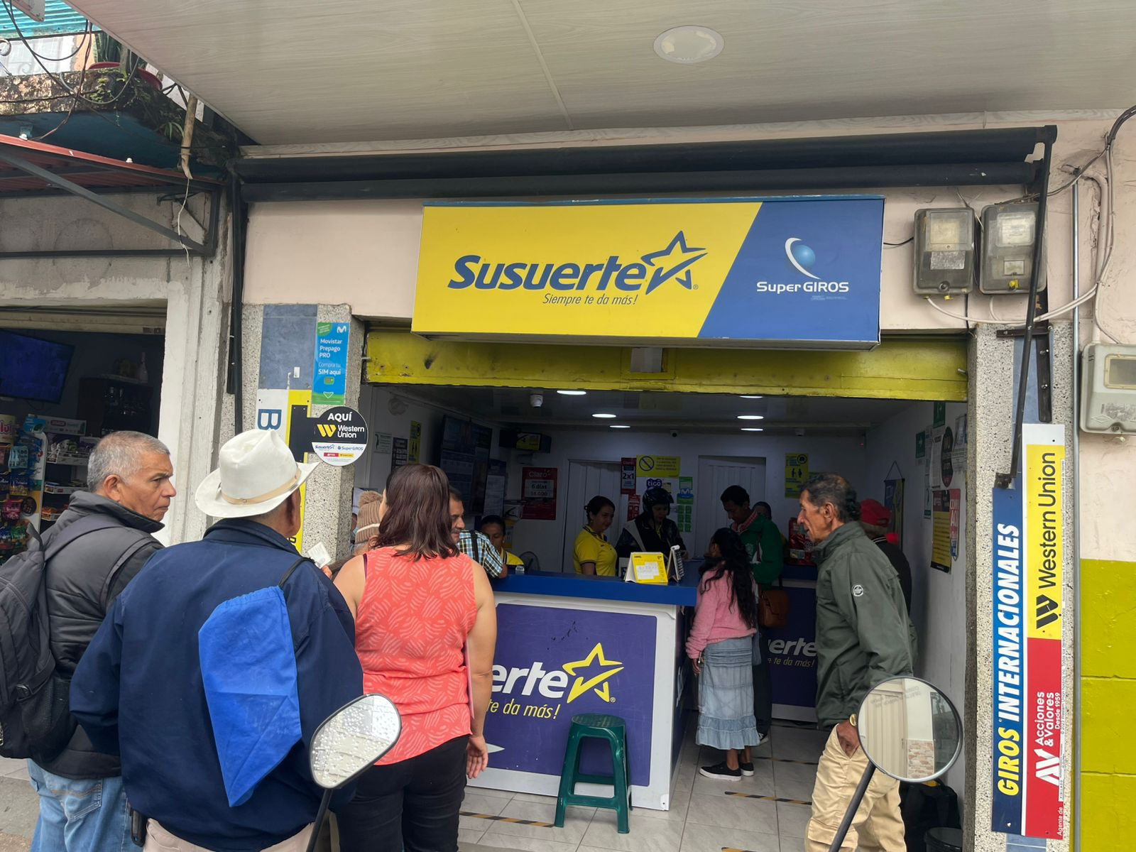 Caldas avanza en la entrega de apoyos economicos a damnificados por el sismo, con recursos de mas de $3.647 millones destinados por la UNGRD