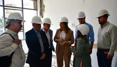 Caldas y la Nacion uniran esfuerzos para enfrentar la grave situacion del sector salud: la emergencia generada por el sismo y la crisis financiera, los grandes retos